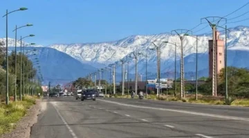 توقعات طقس الخميس تترقب أجواء باردة وتساقط ثلوج فوق المرتفعات المغربية